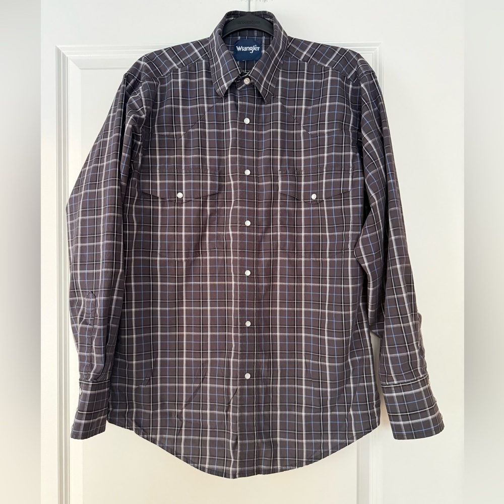 Wrangler Men's Dark Plaid Button Down Shirt